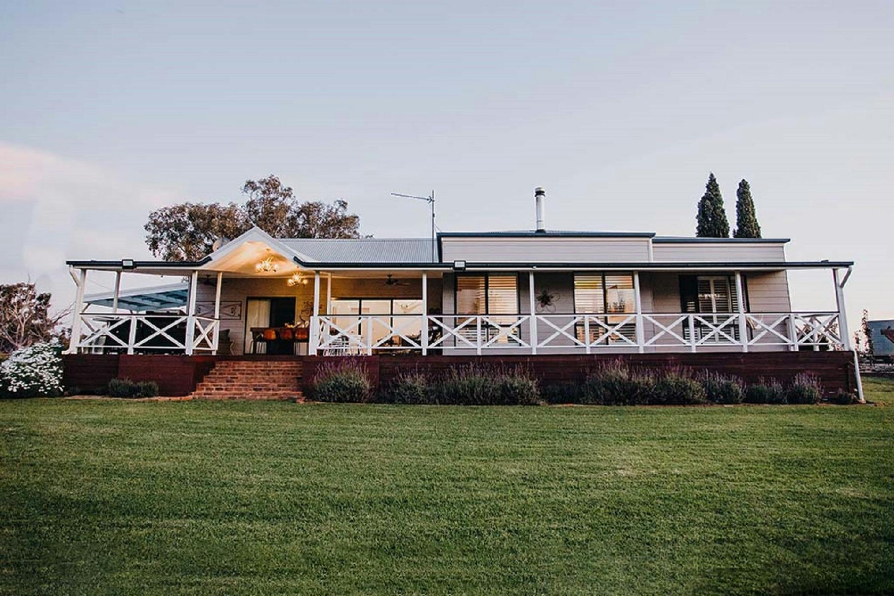 Exterior of house at Drovers Run