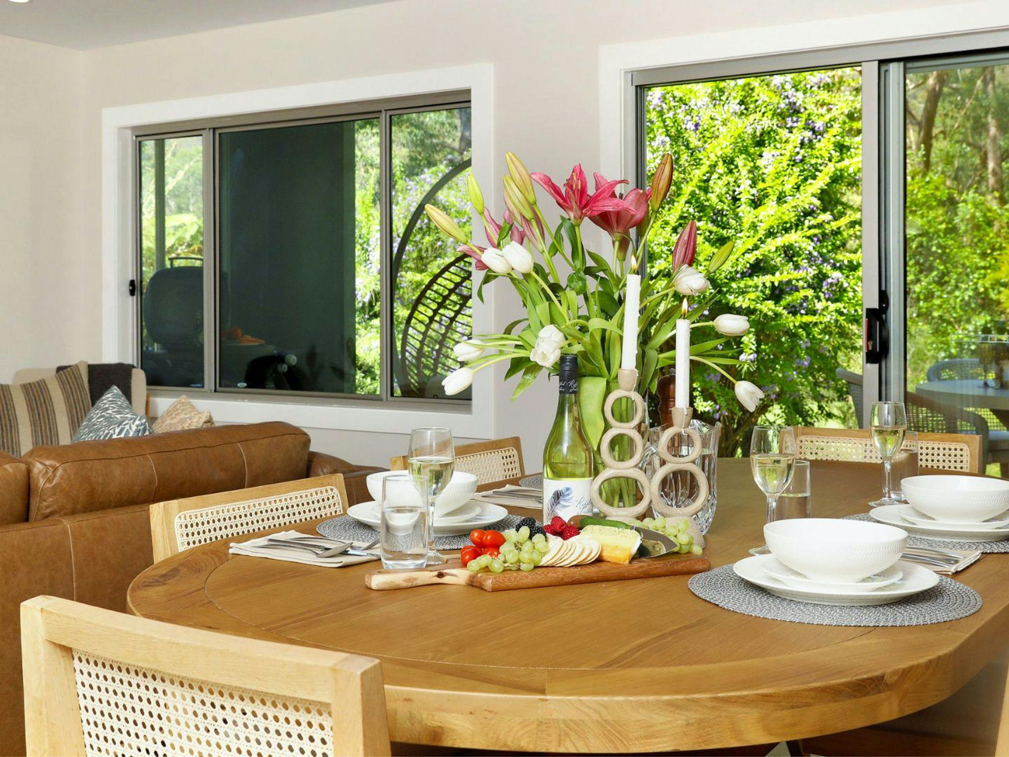 Dining | 13.5km to Nowra Fresh Fish Market