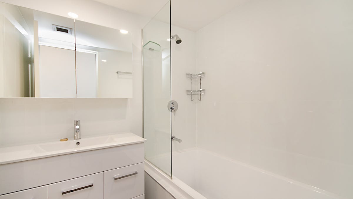 Bathroom with bath tub