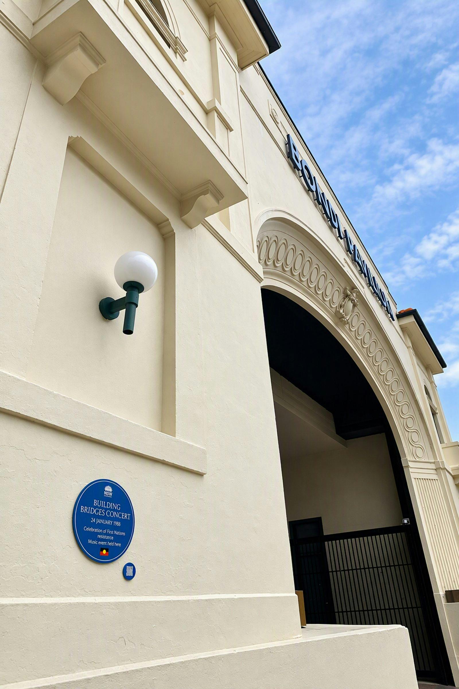 Bondi Pavilion blue plaque