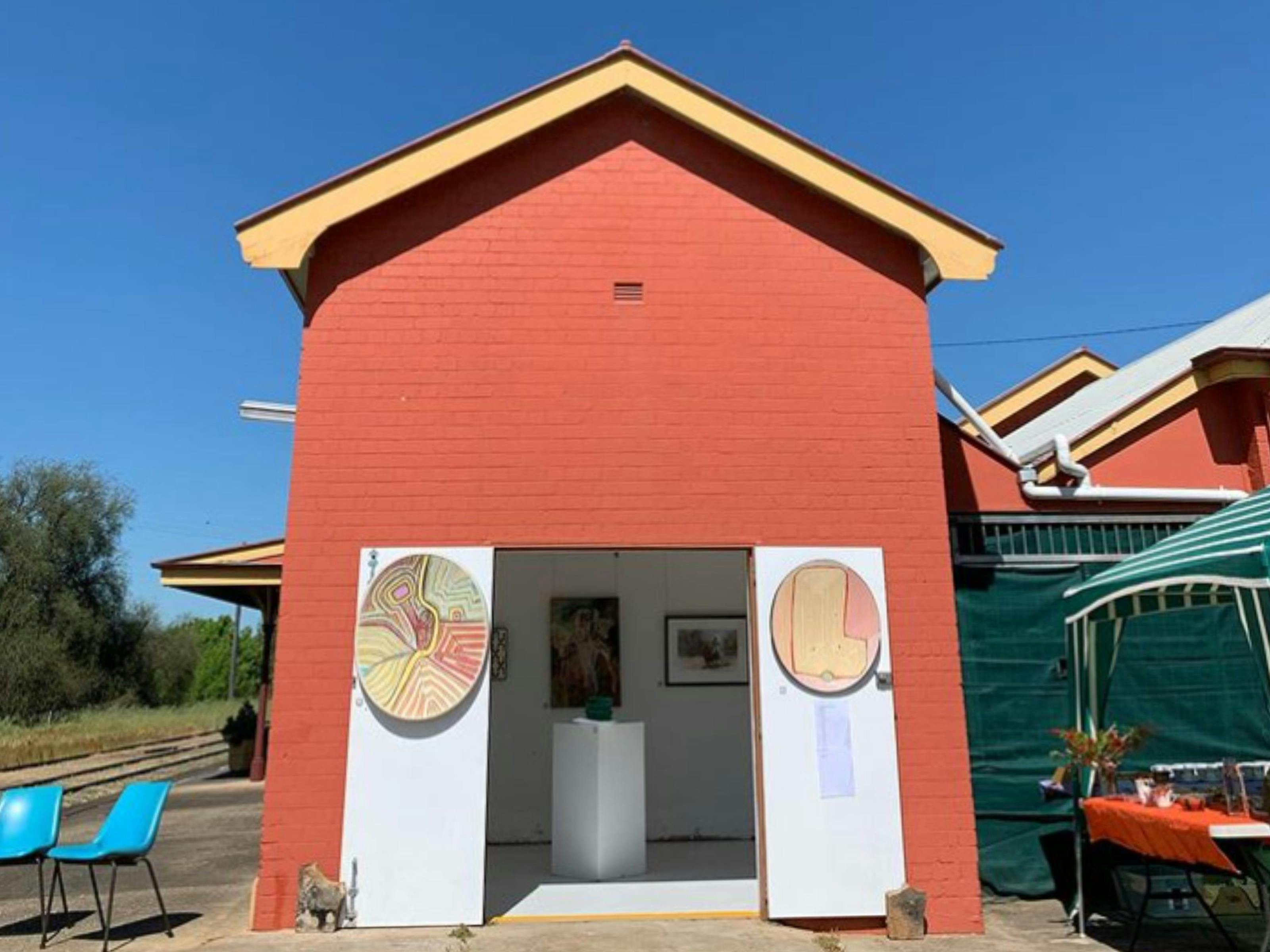 Cowra Micro Gallery edit