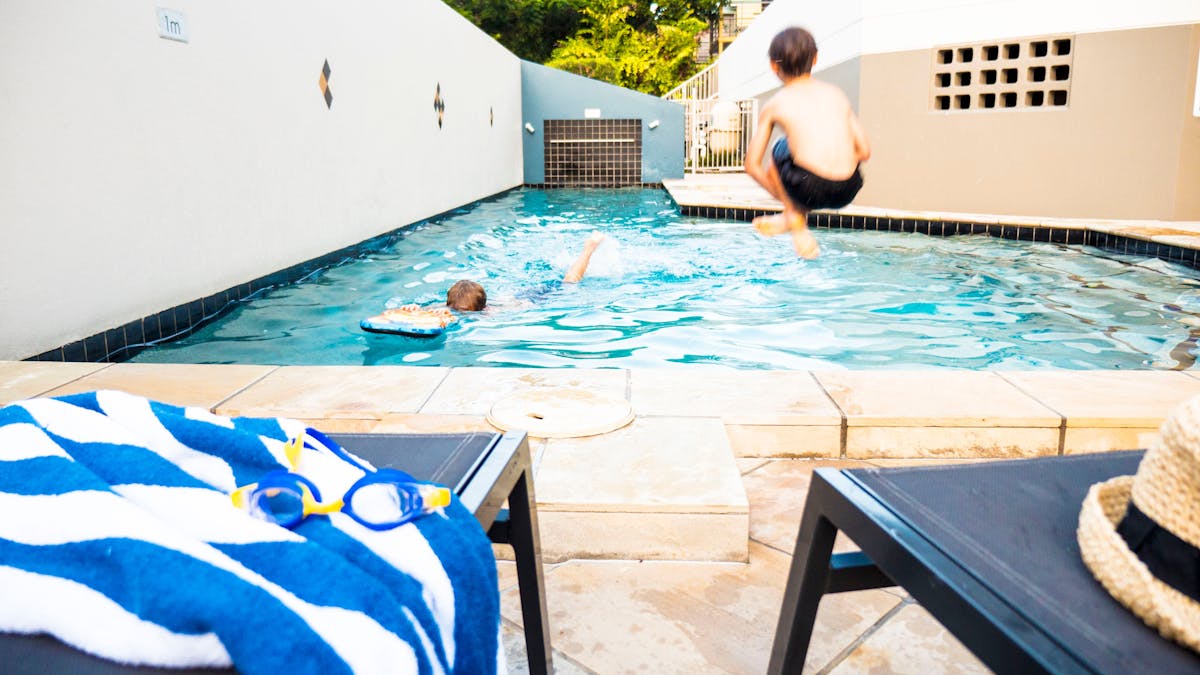 Redcliffe accommodation, pool, outdoor Redcliffe accommodation, pool, outdoor