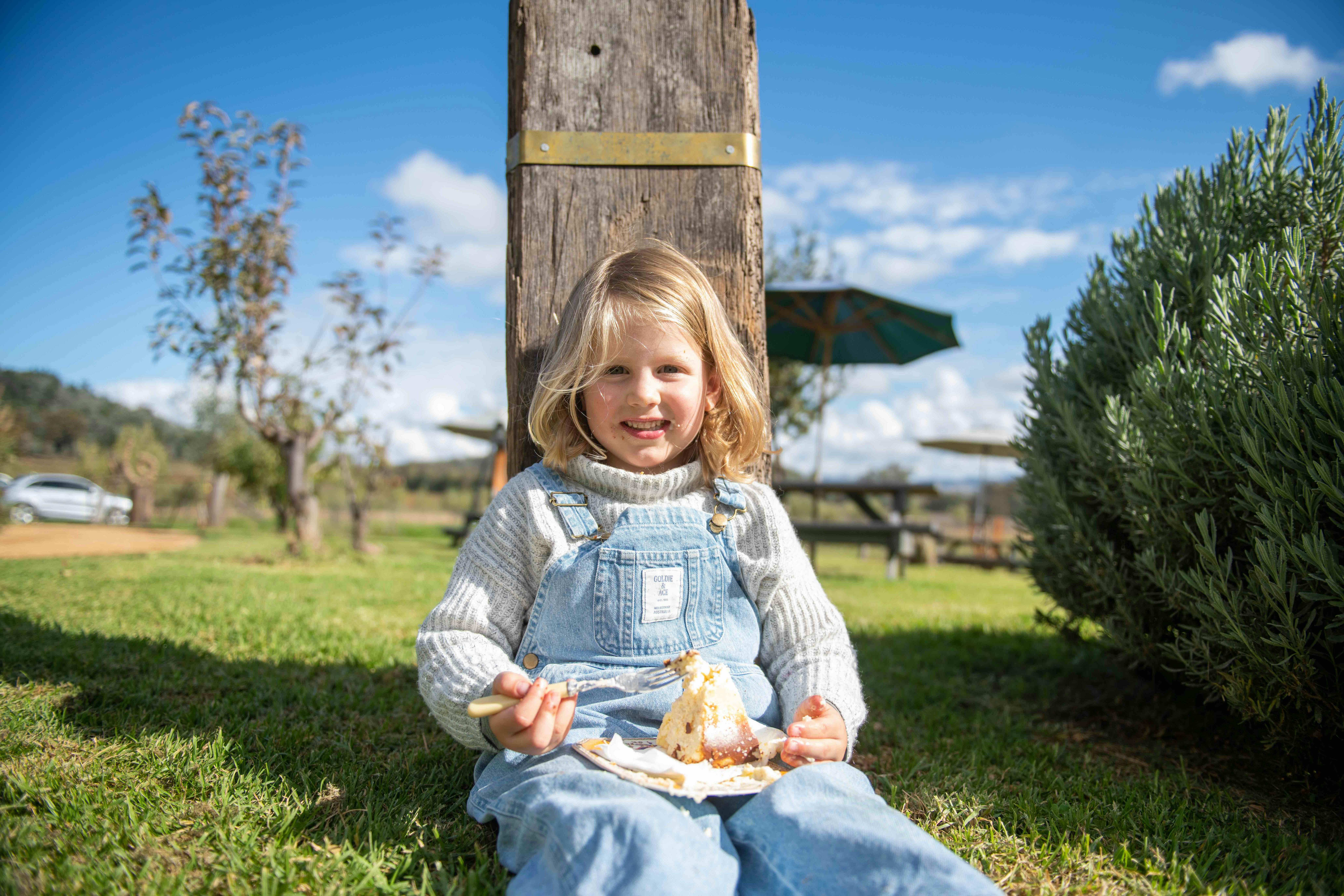 当店自慢の焦がしバスクチーズケーキ。ロスビー セラー ドア アンド ギャラリーの毎日のメニュー。
