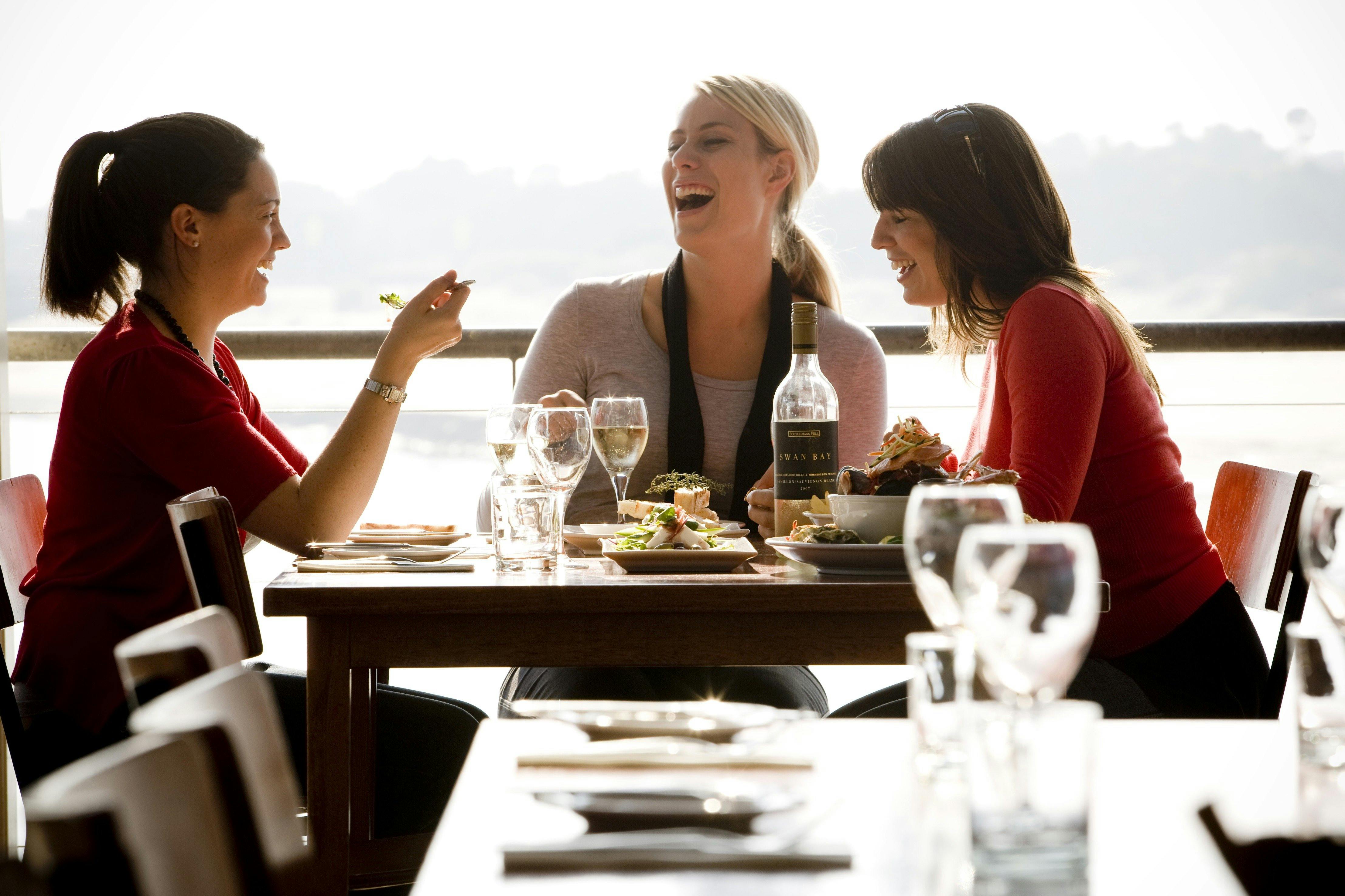 At The Heads Cafe Bar Restaurant - Barwon Heads