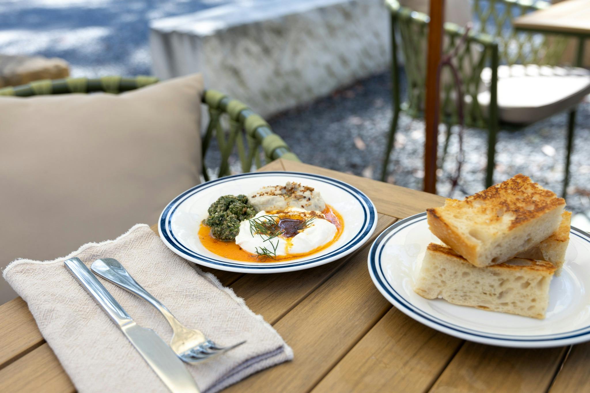 Lunch in Jervis Bay surrounded by bushland at Bay and Bush