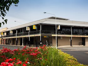 Forbes Inn Hotel