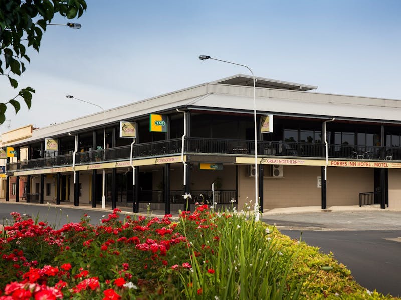 Forbes inn