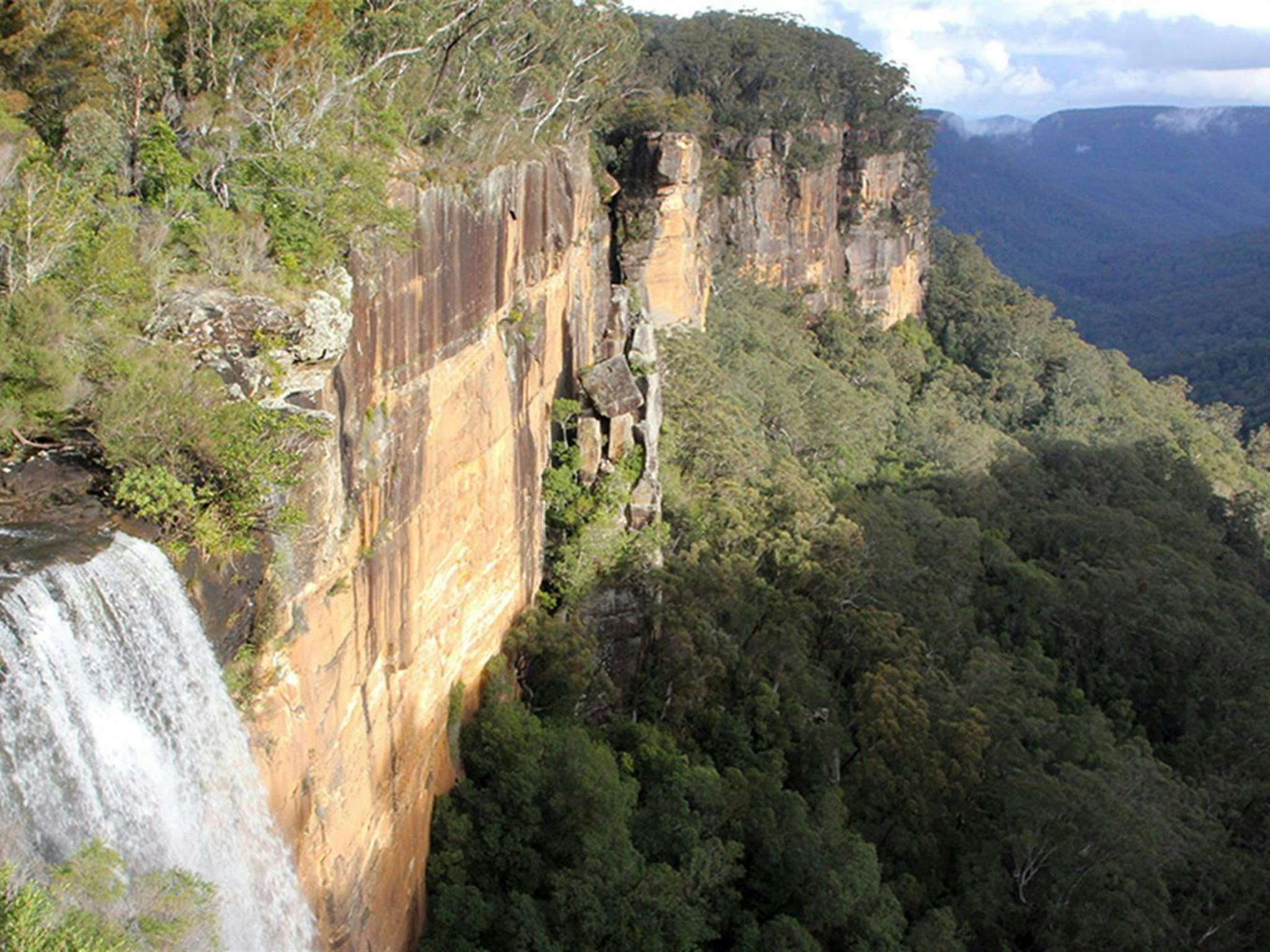 Fitzroy Falls lookout NSW Holidays & Things to Do, Attractions and Events Fitzroy Falls lookout NSW Holidays & Things to Do, Attractions and Events