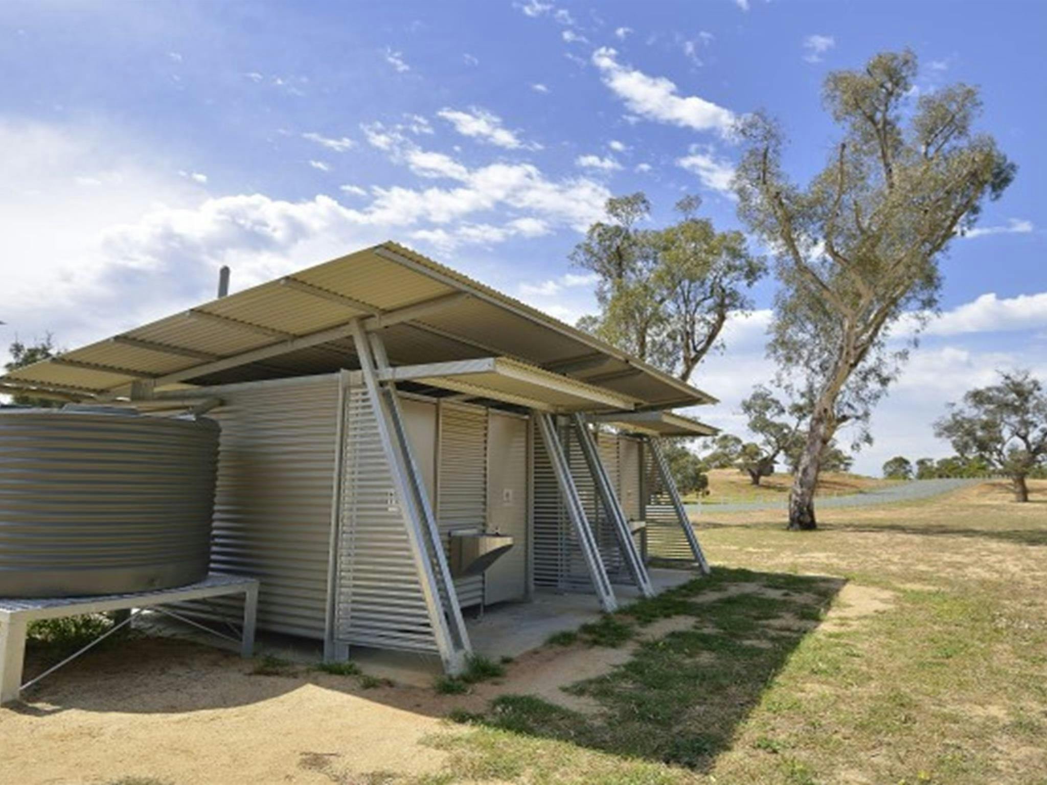 默里河谷地區公園五哩野餐區的設施。照片：Gavin Hansford ©
