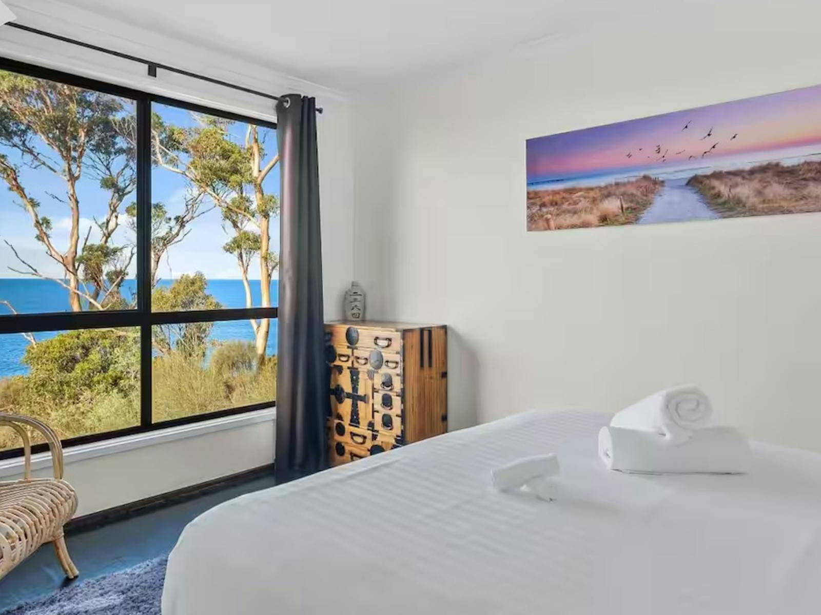 Hamptons on the Bay - Cabins 1-4