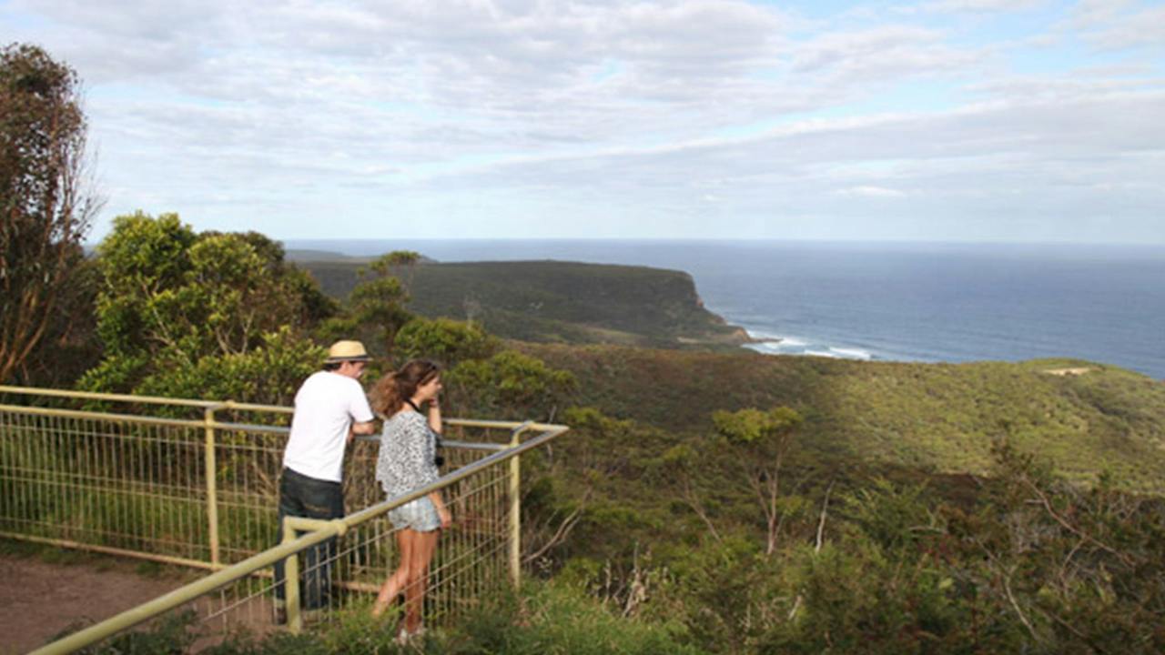 Governor Game lookout