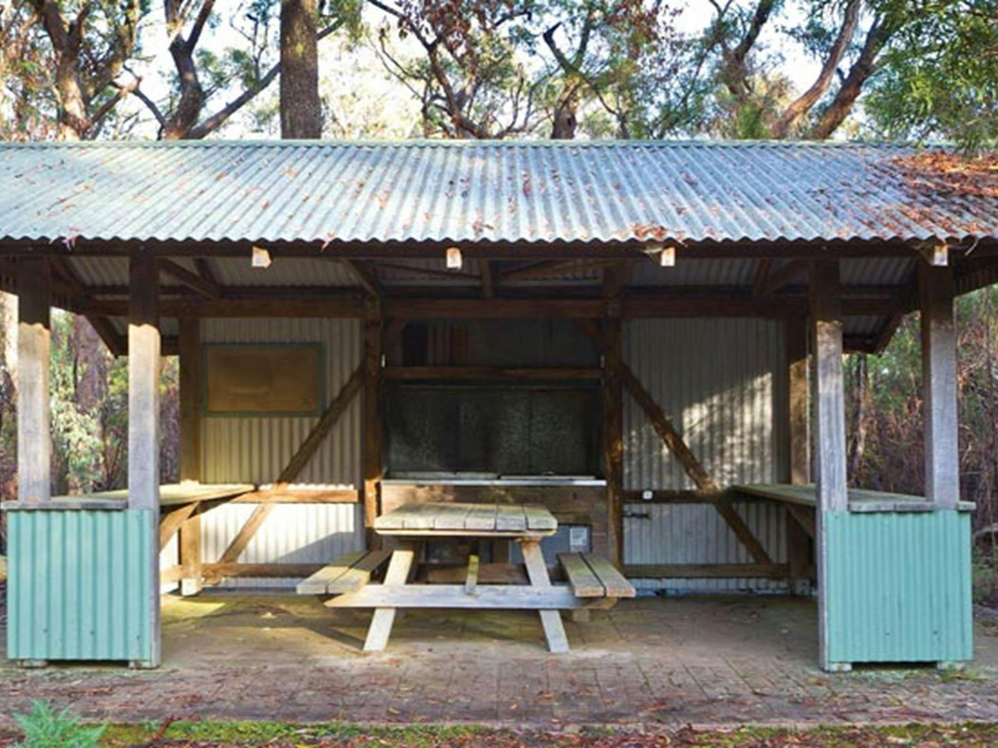 Granite Picnic Area, Washpool National Park. Photo: Rob Cleary &copy; OEH
