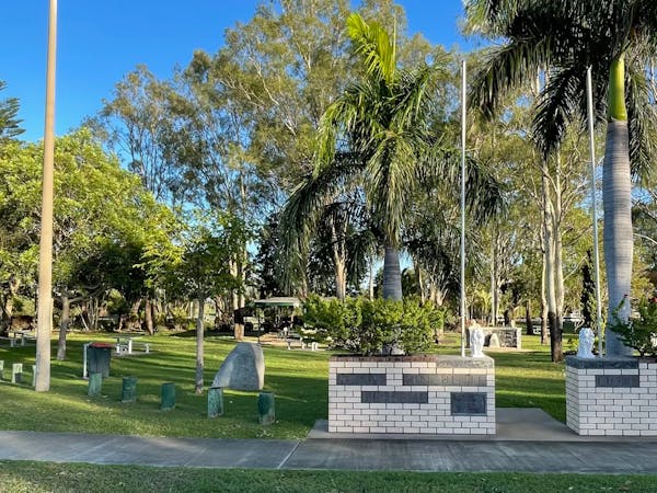 Bouldercombe Lions Park is located within 150m. Rest facilities and BBQ. Bouldercombe Lions Park is located within 150m. Rest facilities and BBQ.