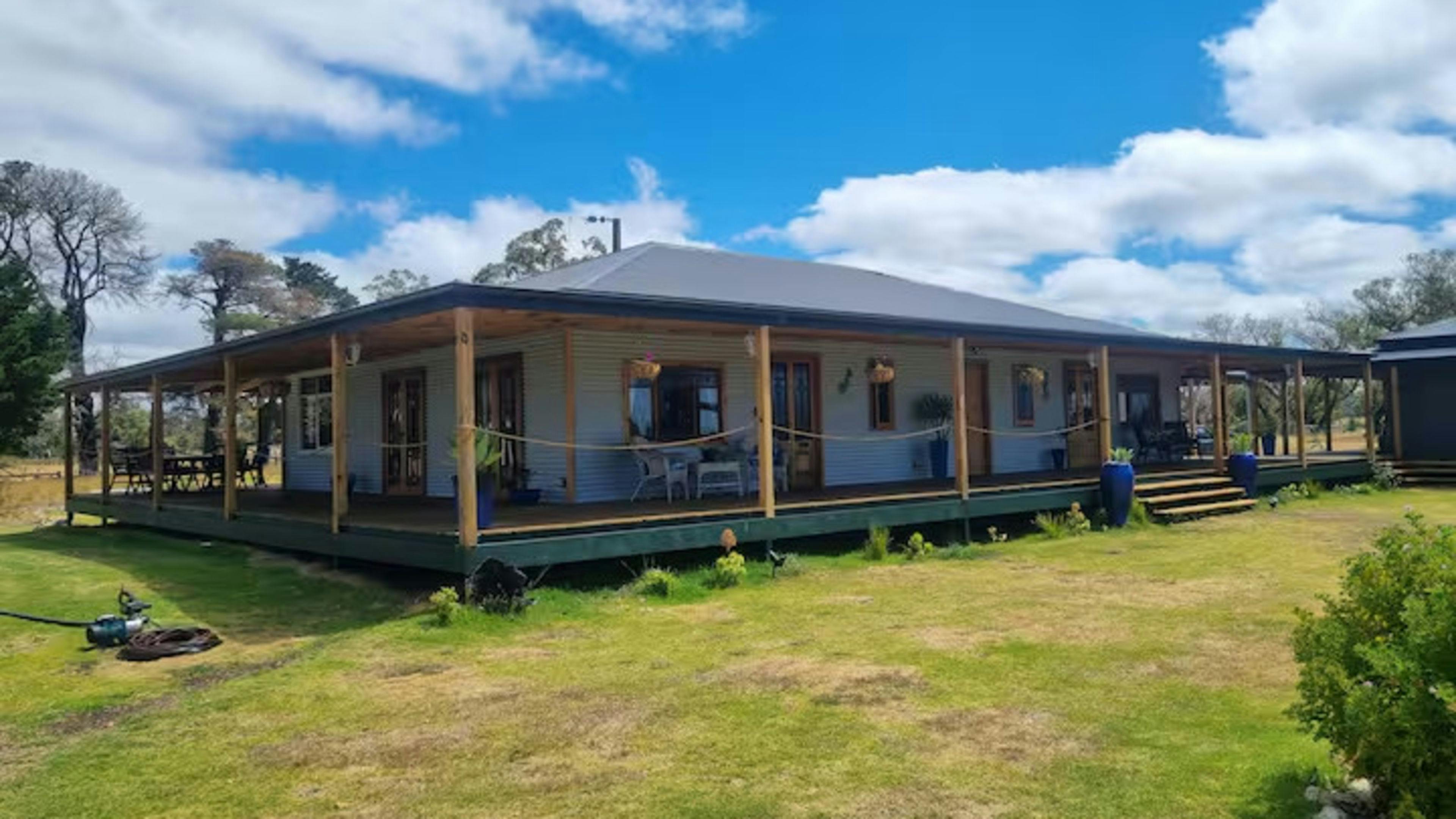 Roo Lagoon Homestead