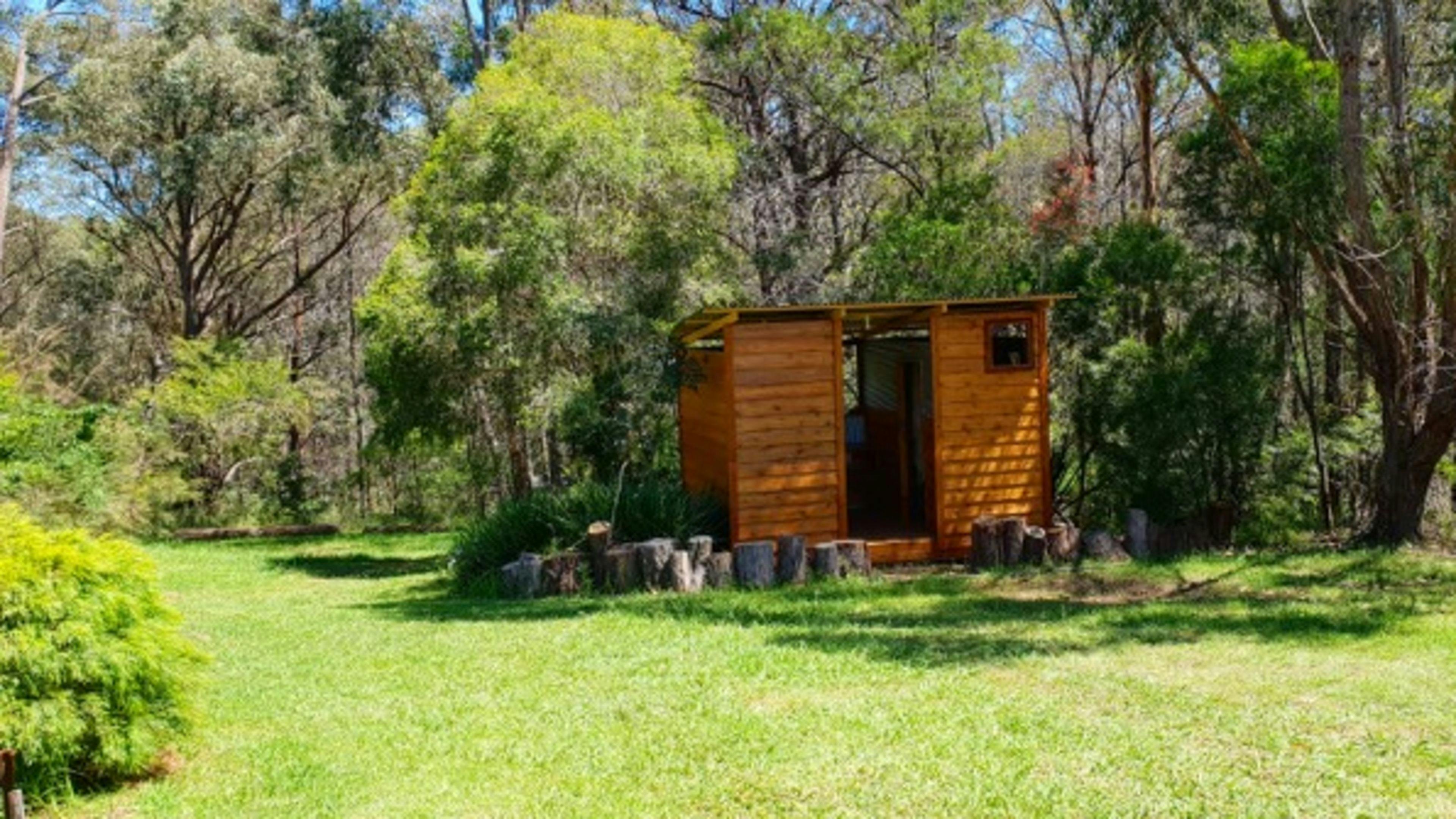 Innisfree, nr Blue Mountains