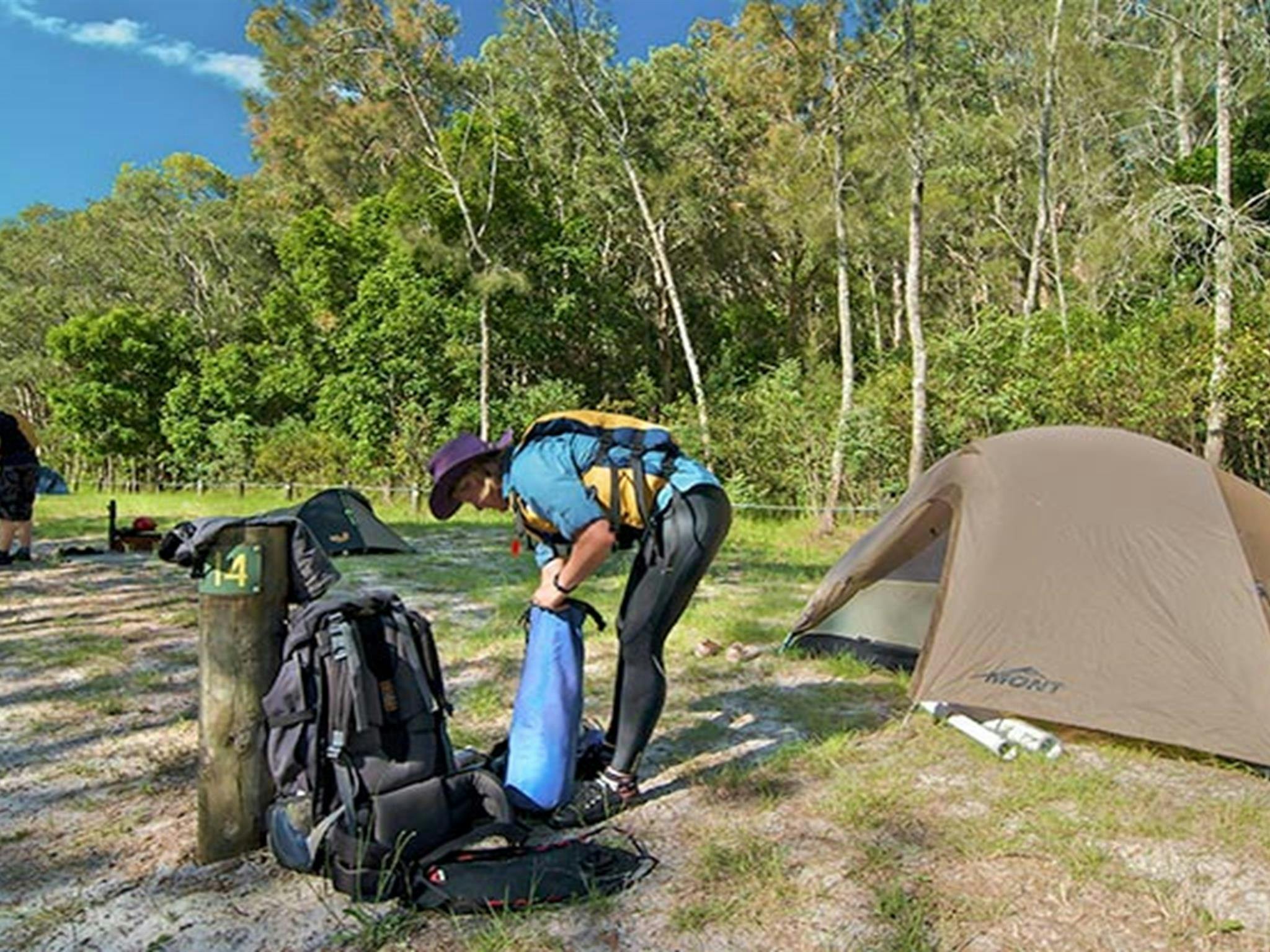 约翰逊海滩露营地