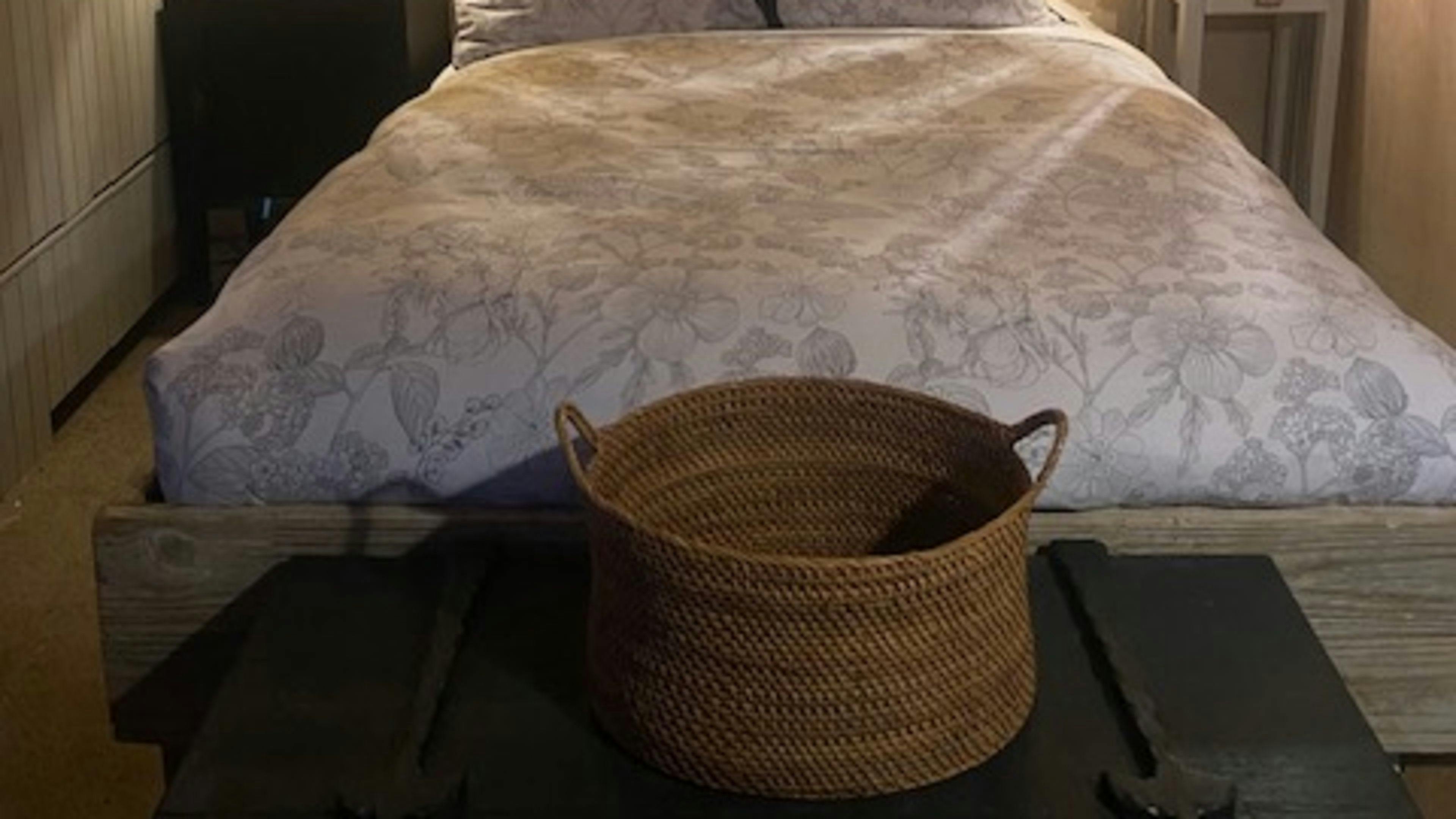 절벽 위의 오두막