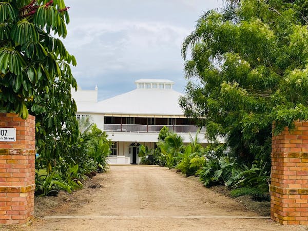 Cullen Guesthouse & and Rest Stop