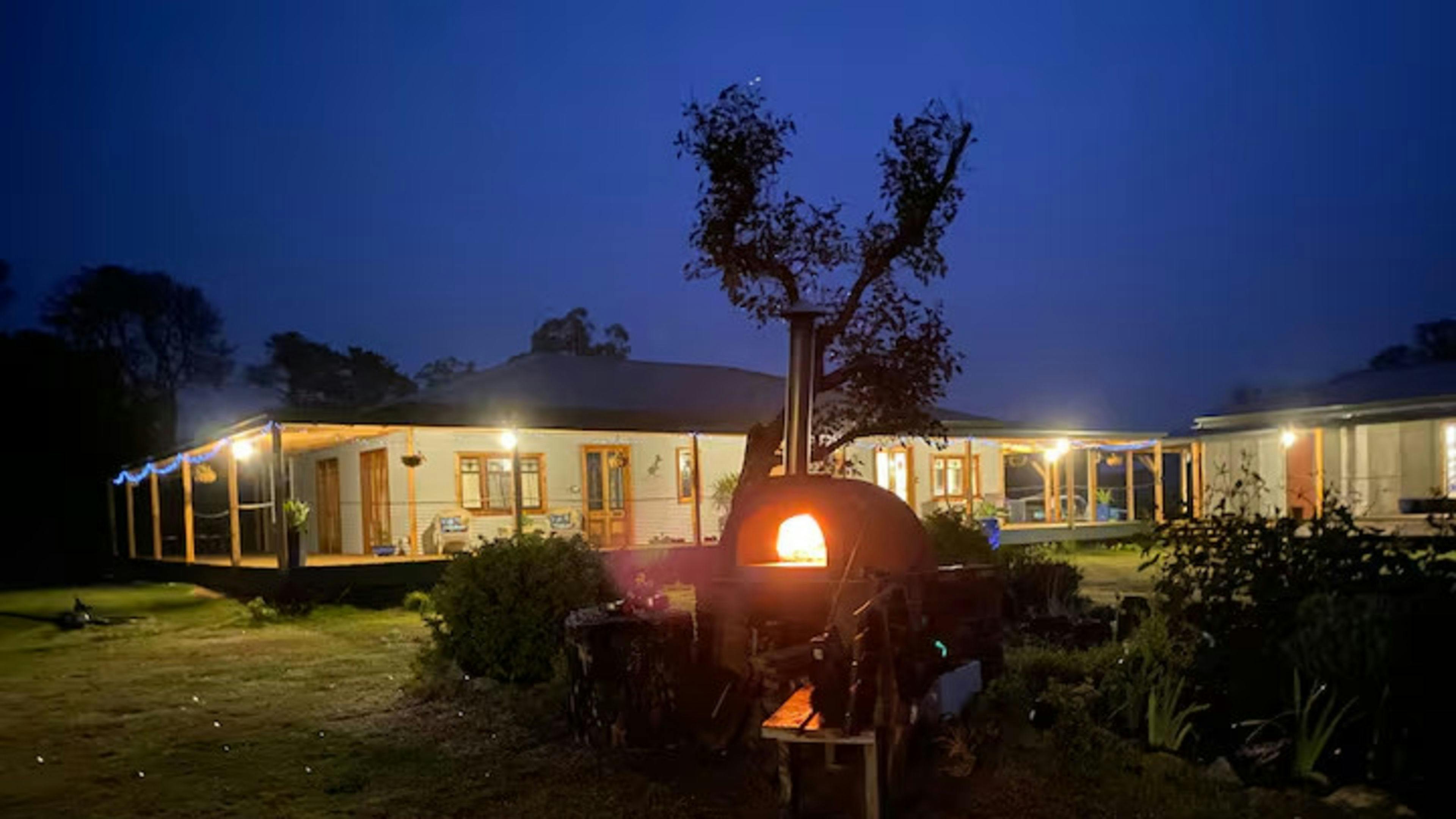 Roo Lagoon Homestead