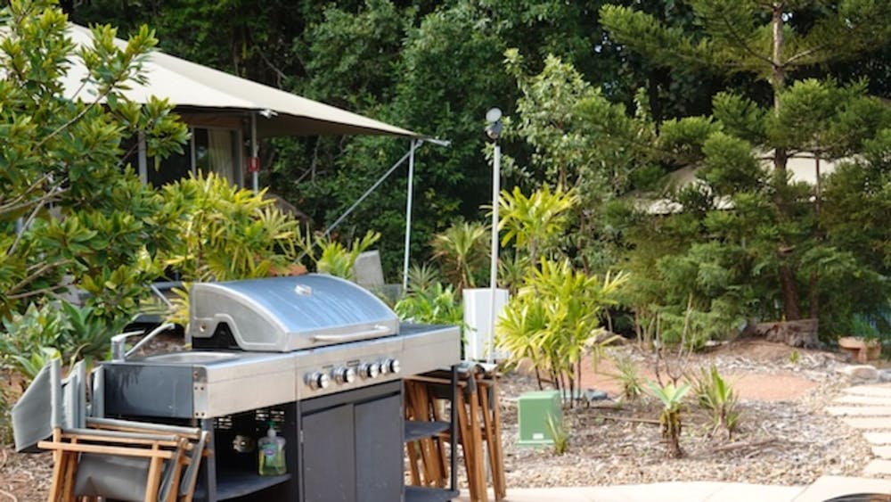 Magnetic Glamping Safari Tent 2
