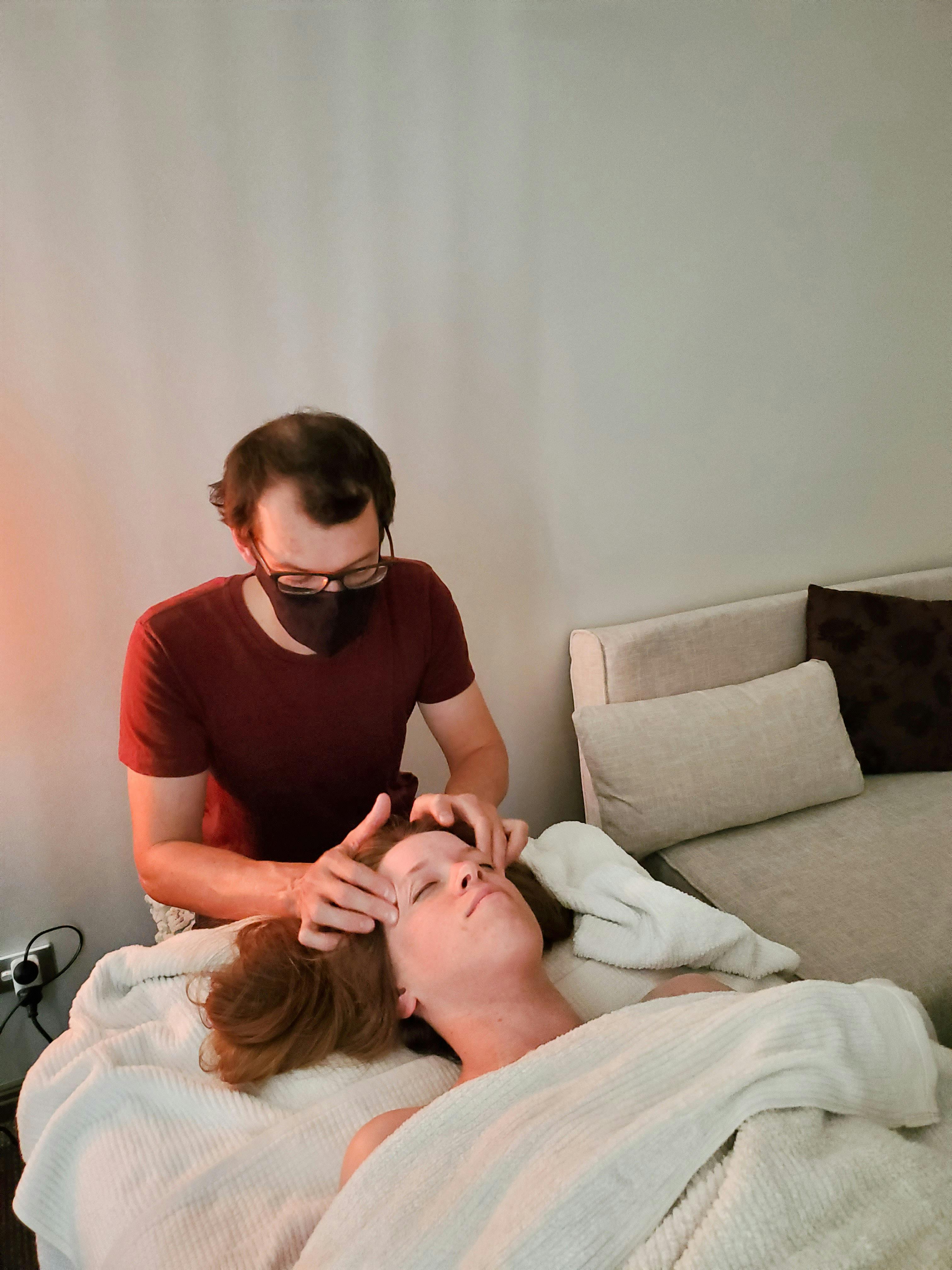 Massage Workshop for Couples | Sydney, Australia - Official Travel