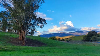 Michelago HILLDYKE 160 yr old farm