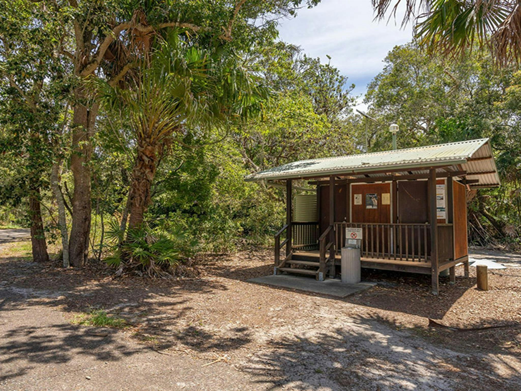 Toilet block at Mungo Brush campground in Myall Lakes National Park. Credit: John Spencer/DCCEEW