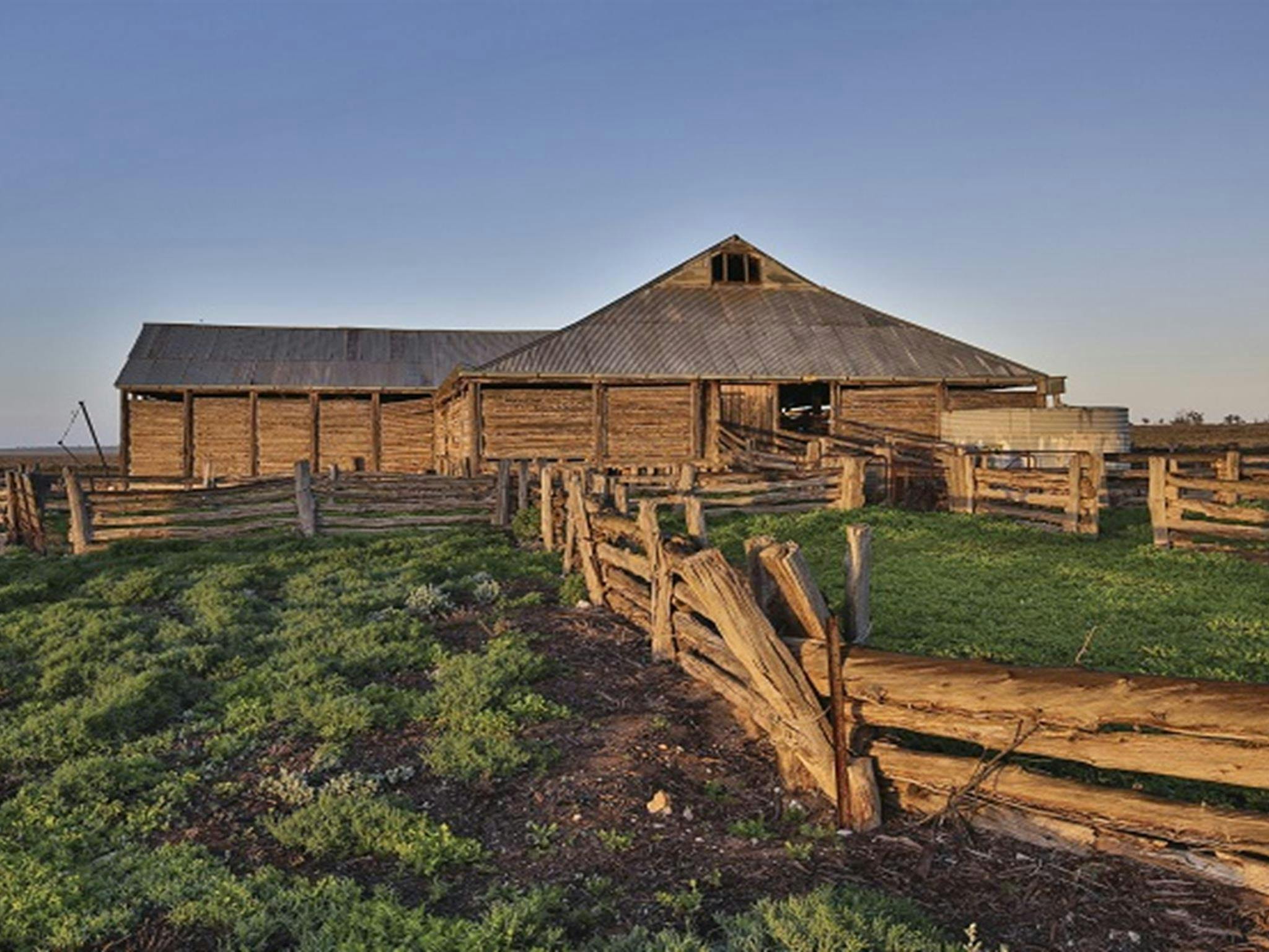 Mungo Woolshed in Mungo National Park. Photo: Vision House Photography/OEH