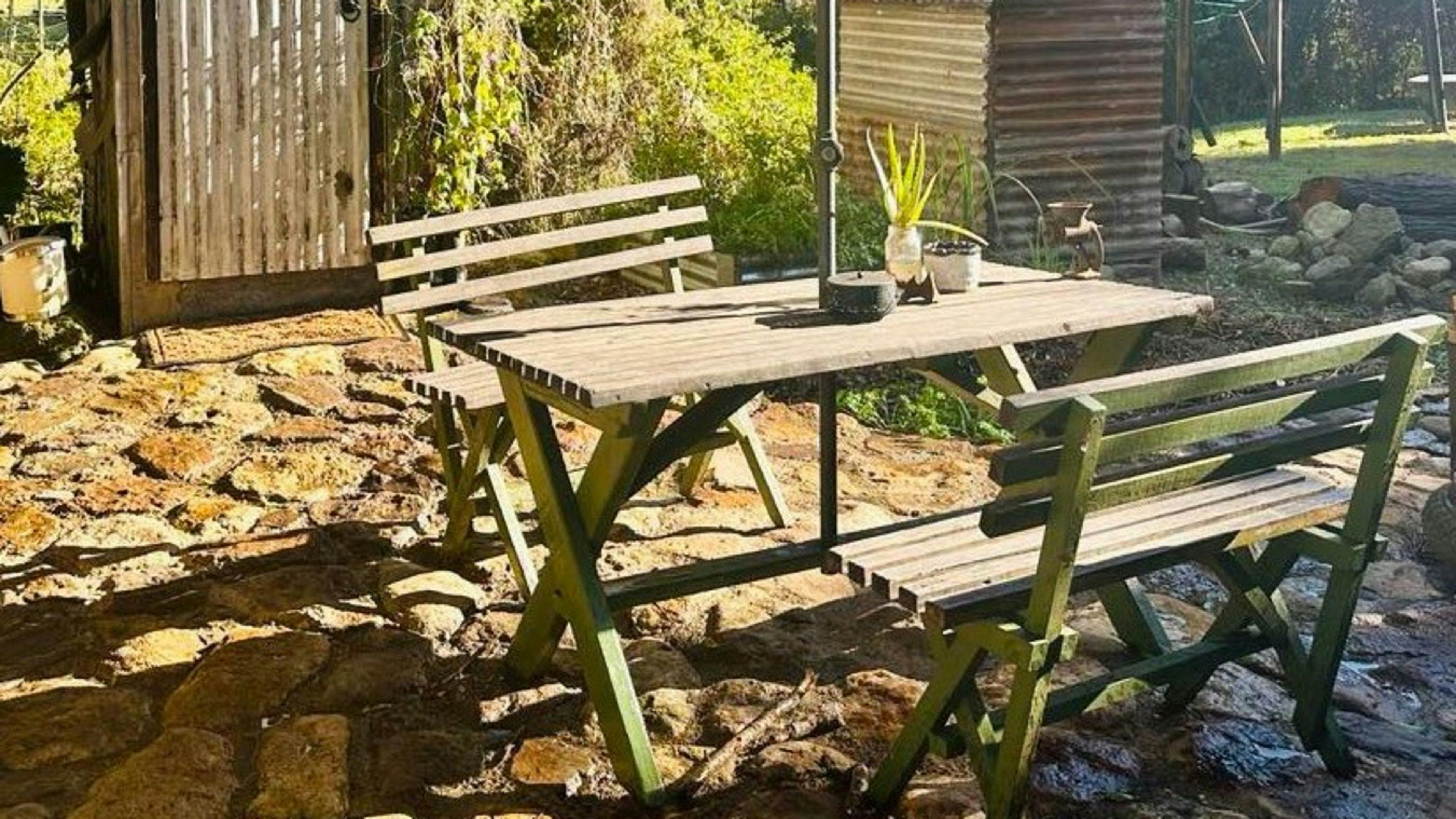 Nature's Edge Cottage & Campsites.