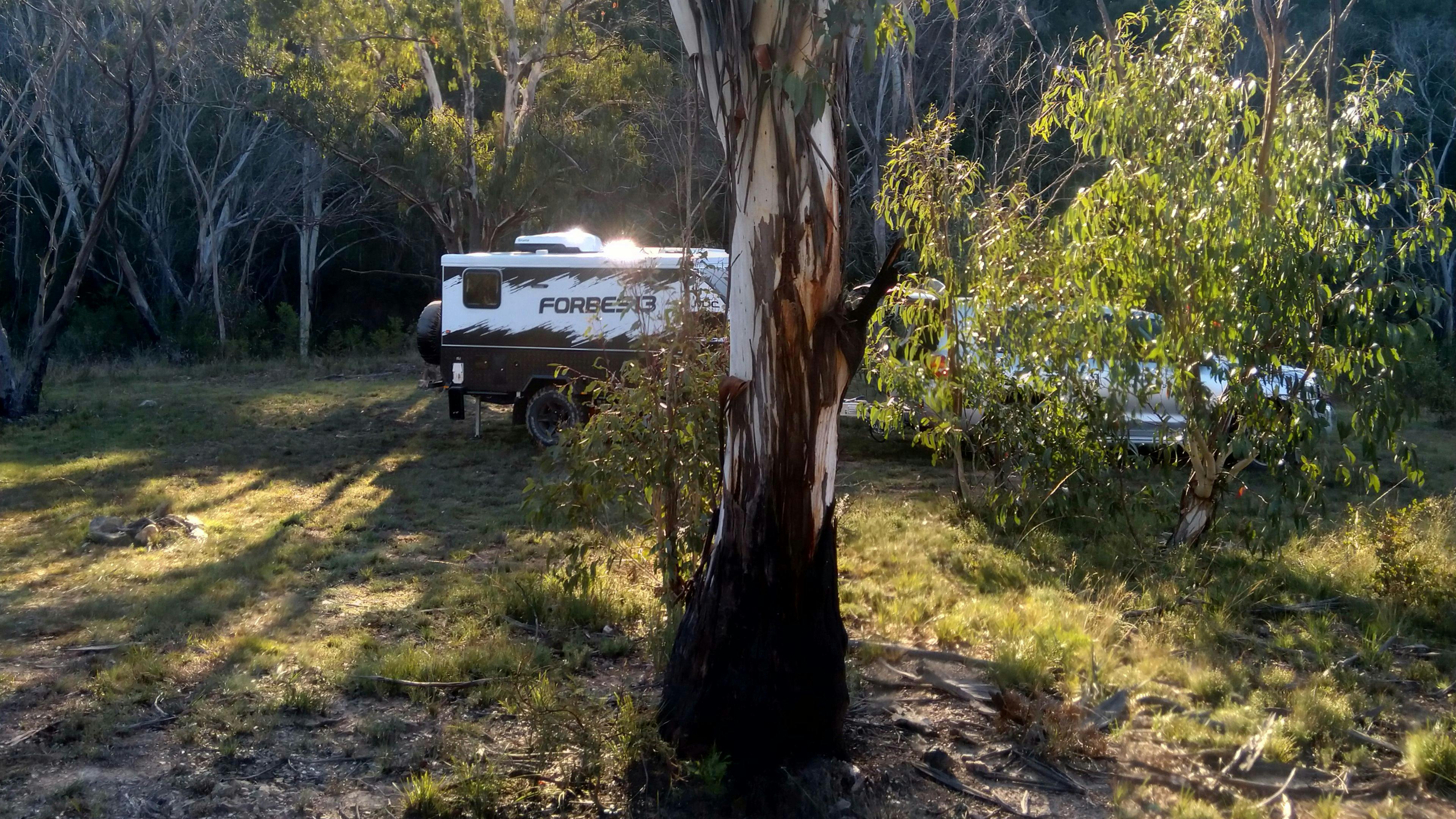 Ningee Gold Panning, Detecting
