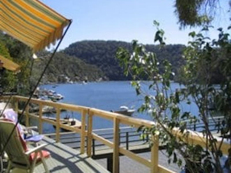 Amaroo on Berowra Waters