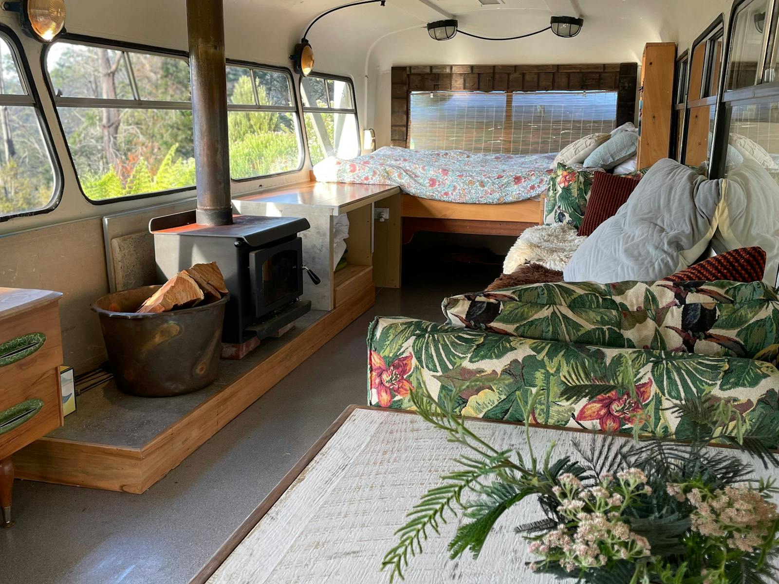 Sea Cliff Lookout Bus