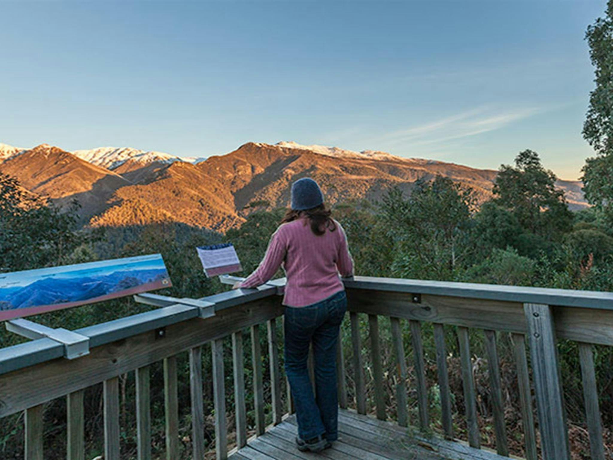 Olsens lookout, Kosciuszko National Park. Photo: Murray Vanderveer &copy; OEH