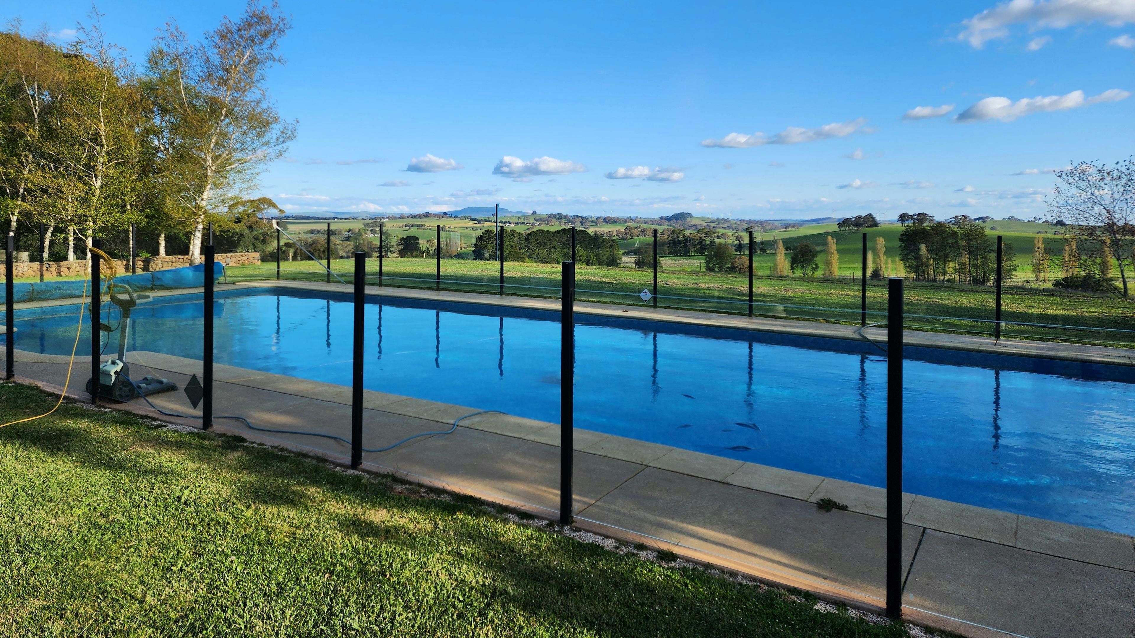 Orangewood Farm, Pool, Hilltop View