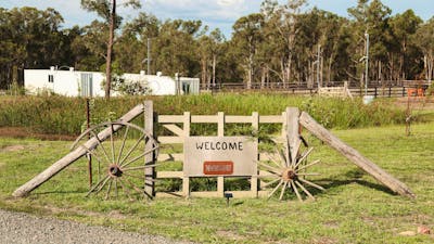 Janisa | Horse & Dog Friendly Stay