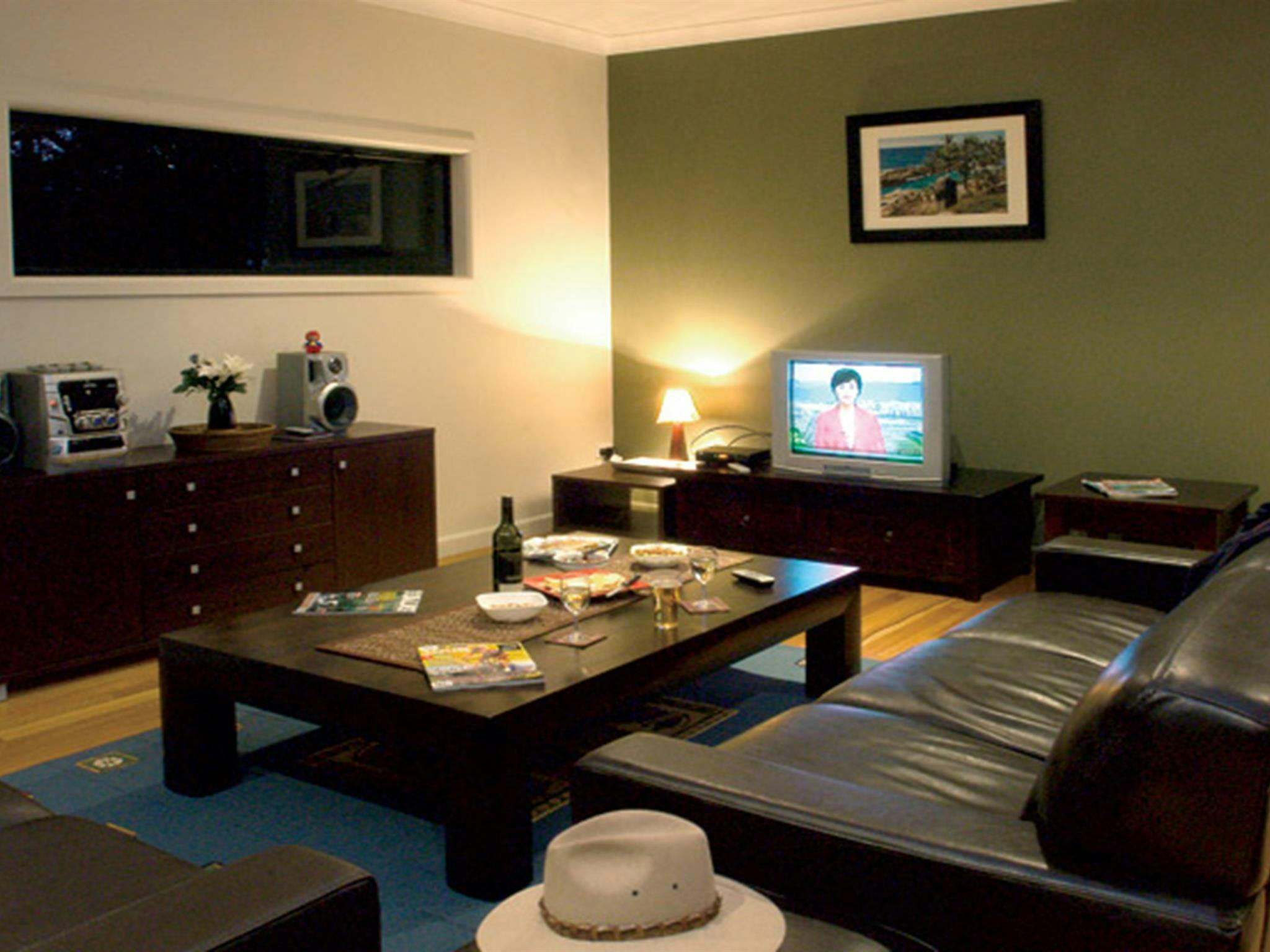 普洛默海滩别墅的公共休息室，位于莱姆伯纳斯溪国家公园内。照片：迈克尔·范