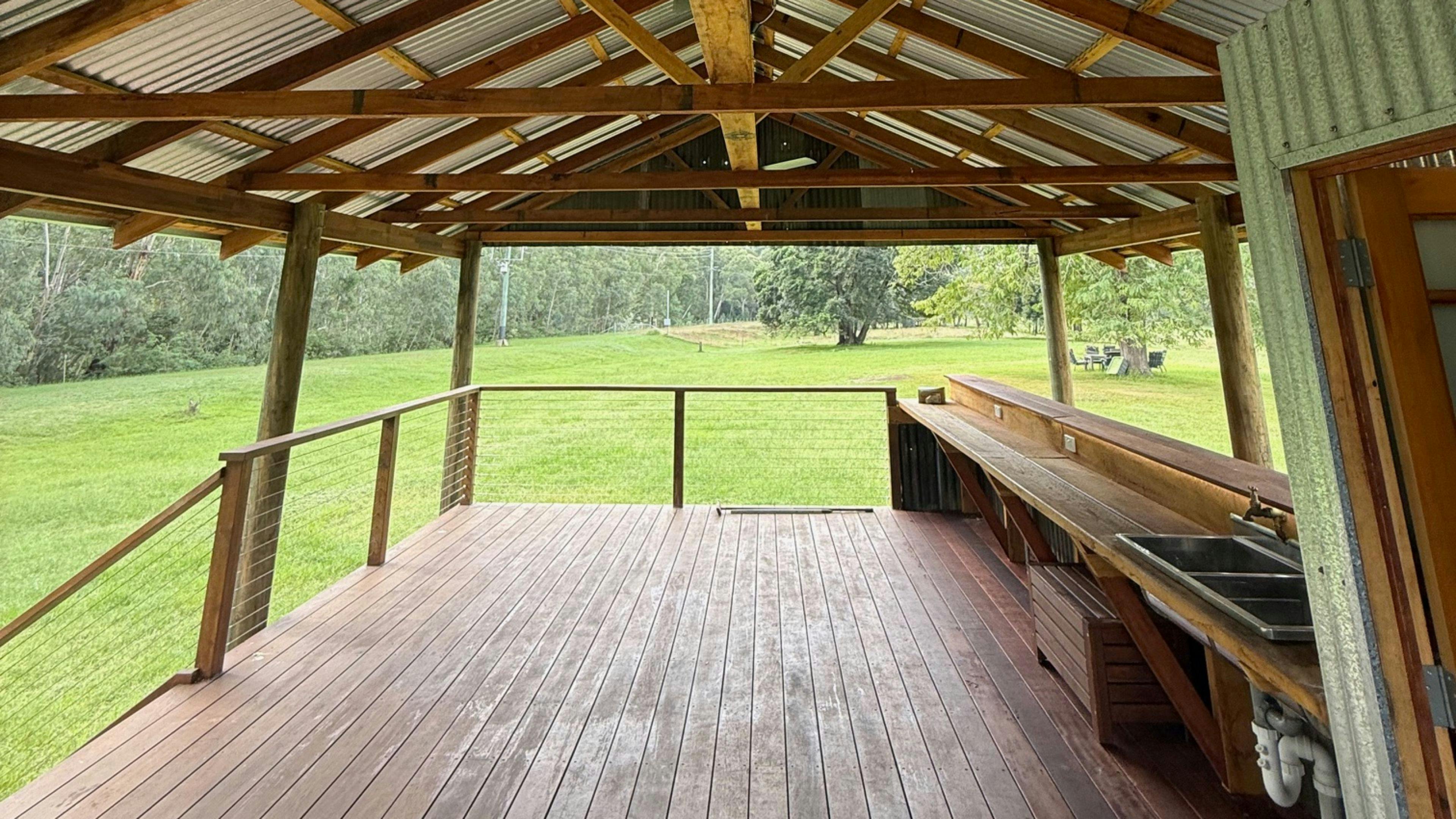 Colo River Hut