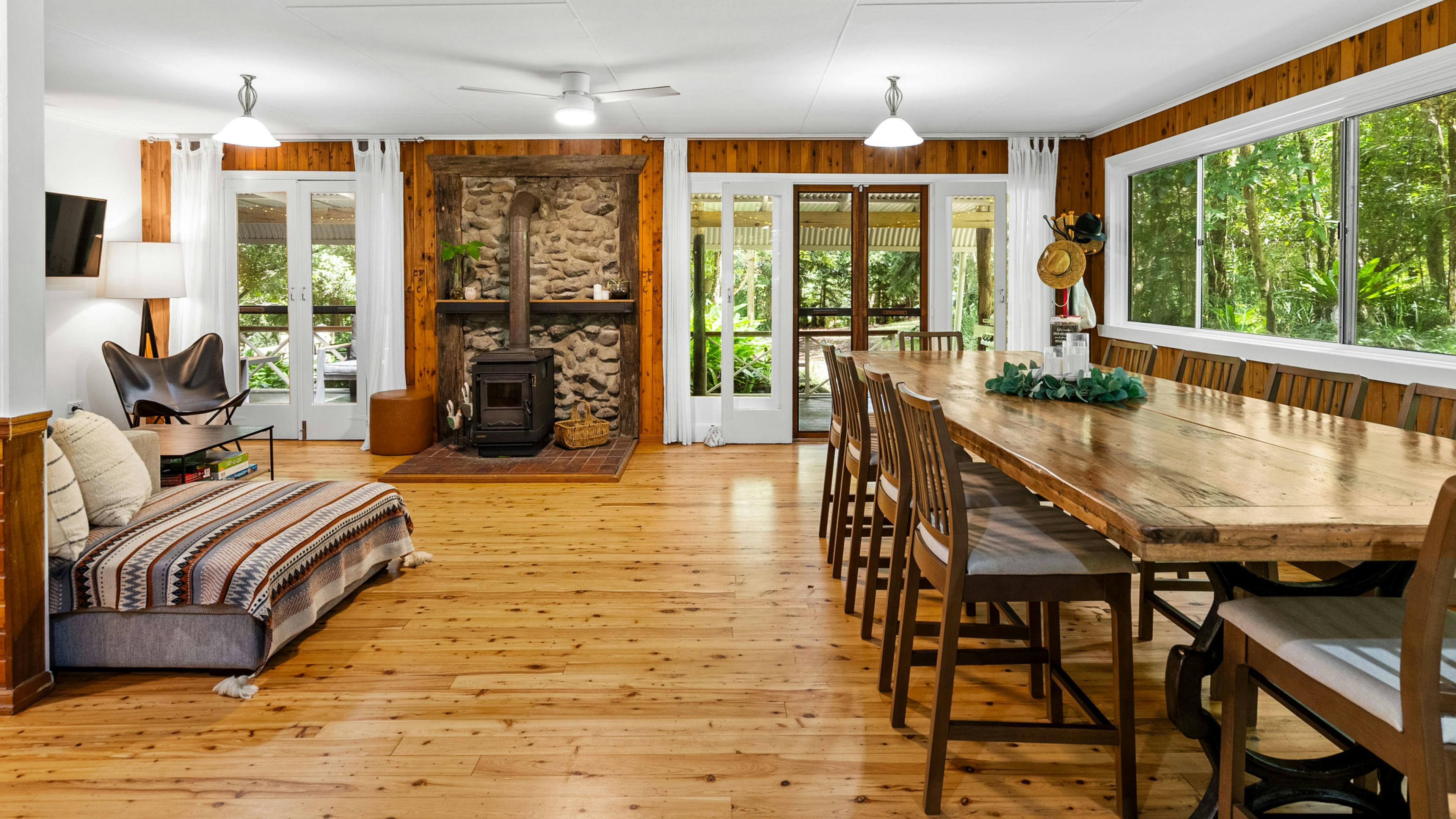 Creekside Rainforest Retreat