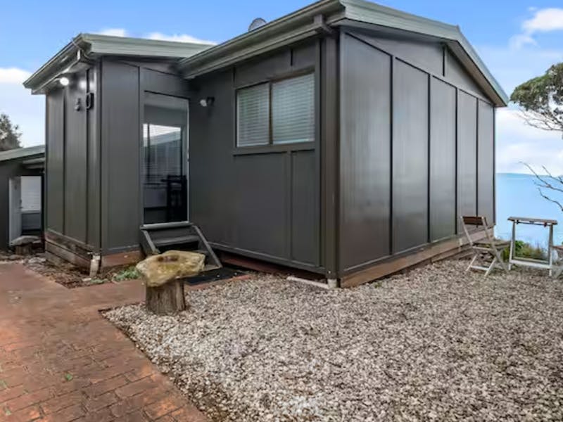Hamptons on the Bay - Cabins 1-4