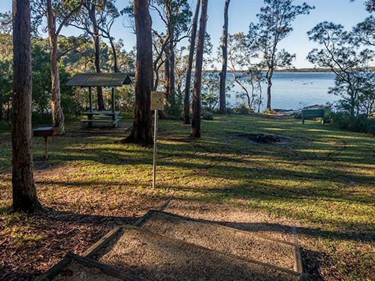 Queens Lake picnic area, Queens Lake Nature Reserve. Photo: John Spencer