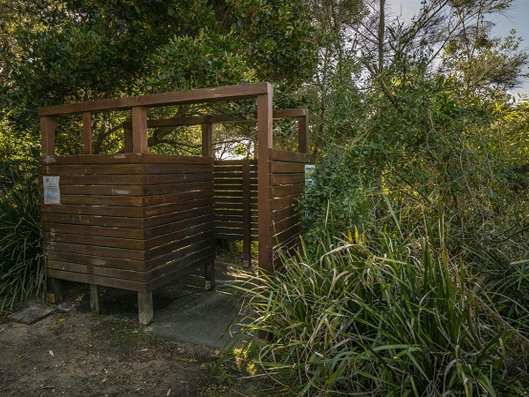 Outdoor shower area at Racecourse campground, Goolawah National Park. Photo: John Spencer/OEH