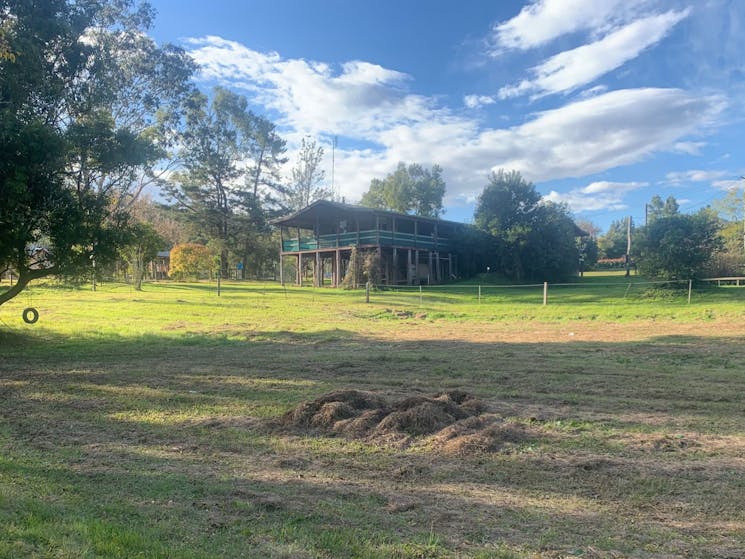 The Old Pub House Wollombi Camping