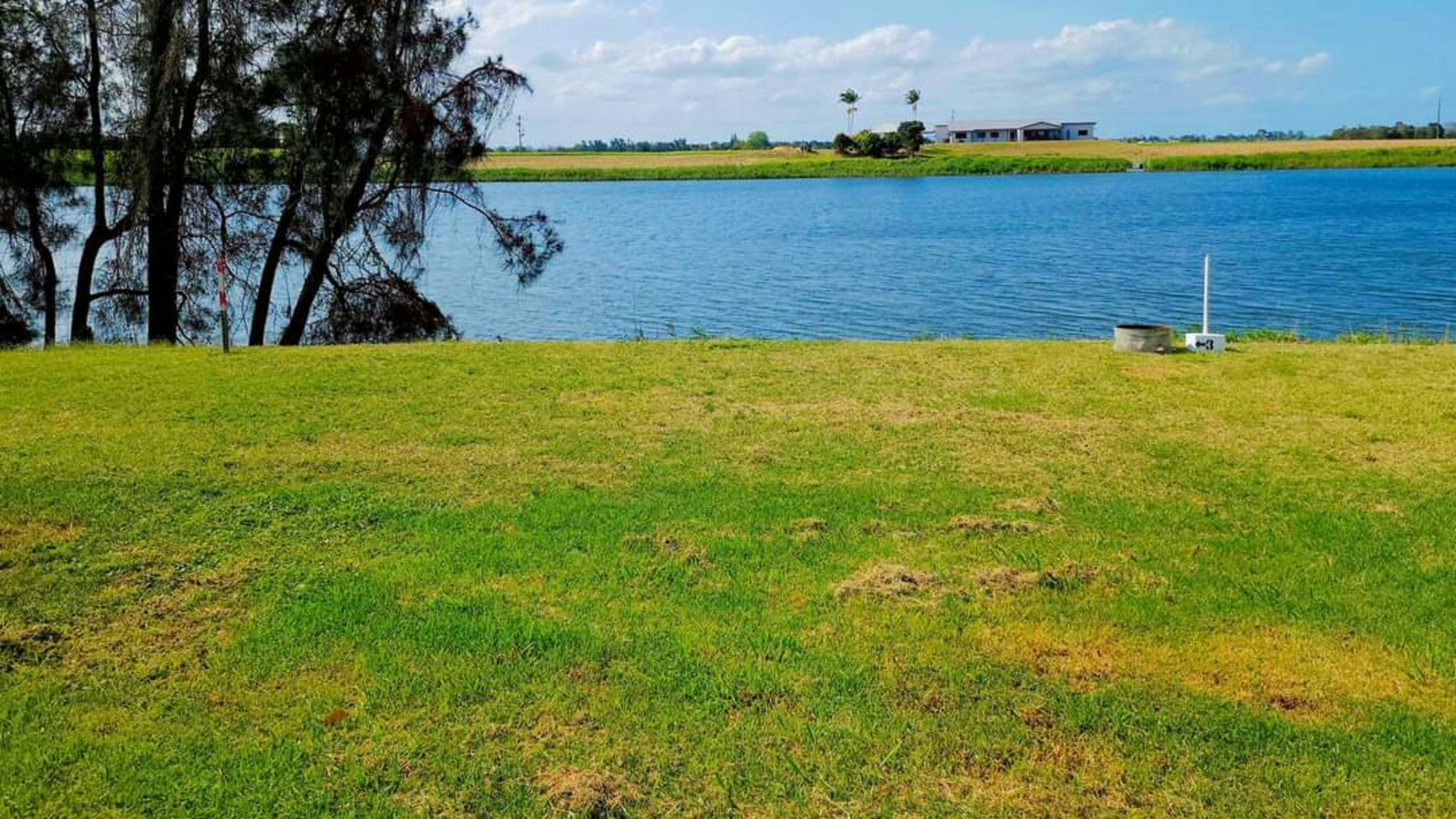 River terrace camping Cowper 2460