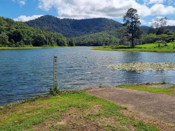 Middle Creek Dam is open to the Public. BBQ and Toilet facilities present. Also utilised by Water Skiing club on weekends alternative weekends. Middle Creek Dam is open to the Public. BBQ and Toilet facilities present. Also utilised by Water Skiing club on weekends alternative weekends.
