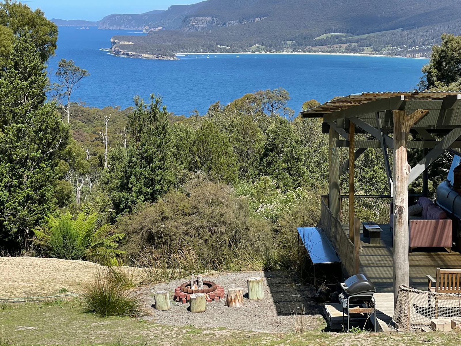 Sea Cliff Lookout Bus