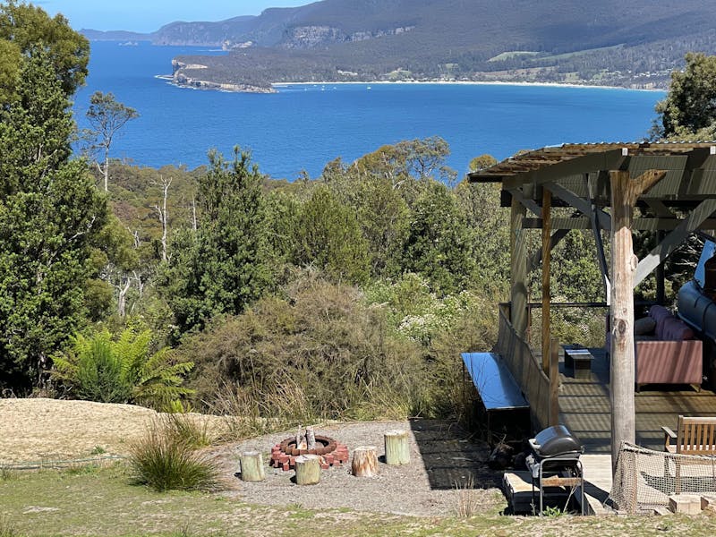 Sea Cliff Lookout Bus