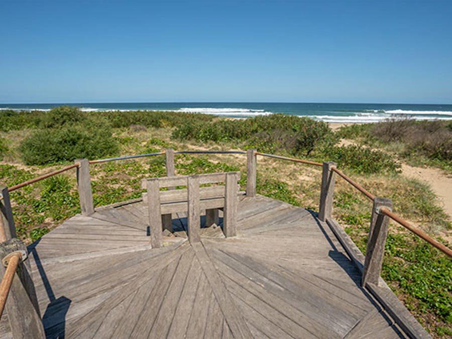 A viewing platform overlooking Seven Mile Beach near Beach Road picnic area in Seven Mile Beach