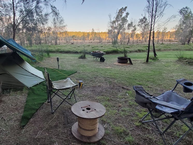 Book Geckos Getaway... Two person tent (or 1 person and 2 dogs), fire wood and YOU. Already set up waiting for your sleepover. Please contact your host if you wish to hire the tent. An extra charge will apply and you will need to supply your own bedding.