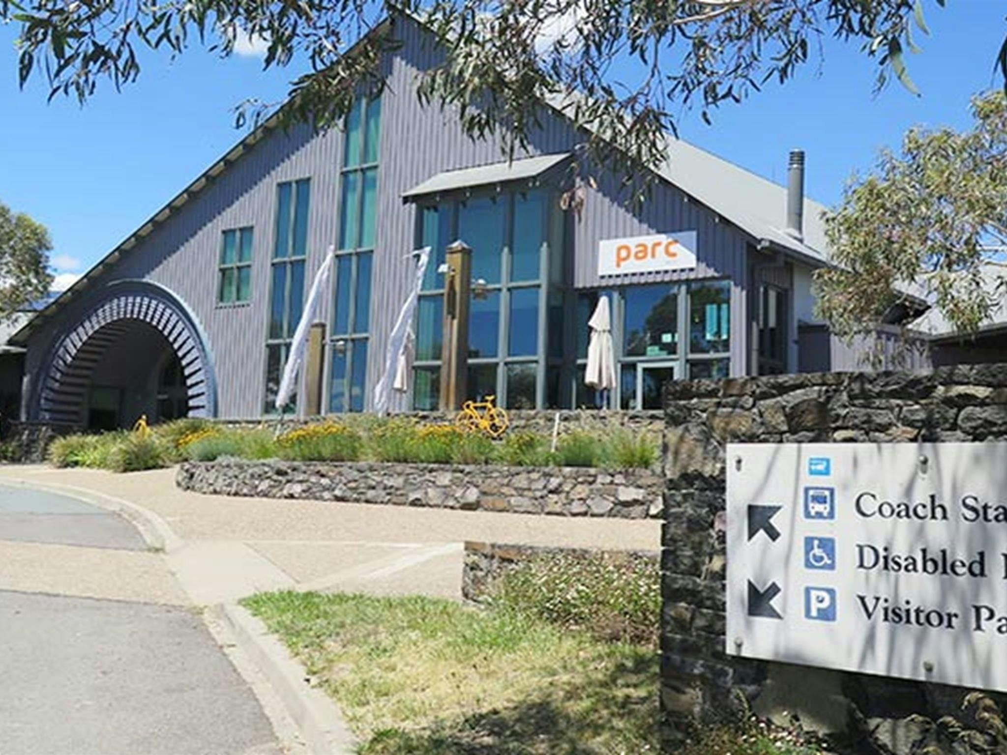 Snowy Region Visitor Centre parking, Jindabyne, near Kosciuszko National Park. Photo: Elinor