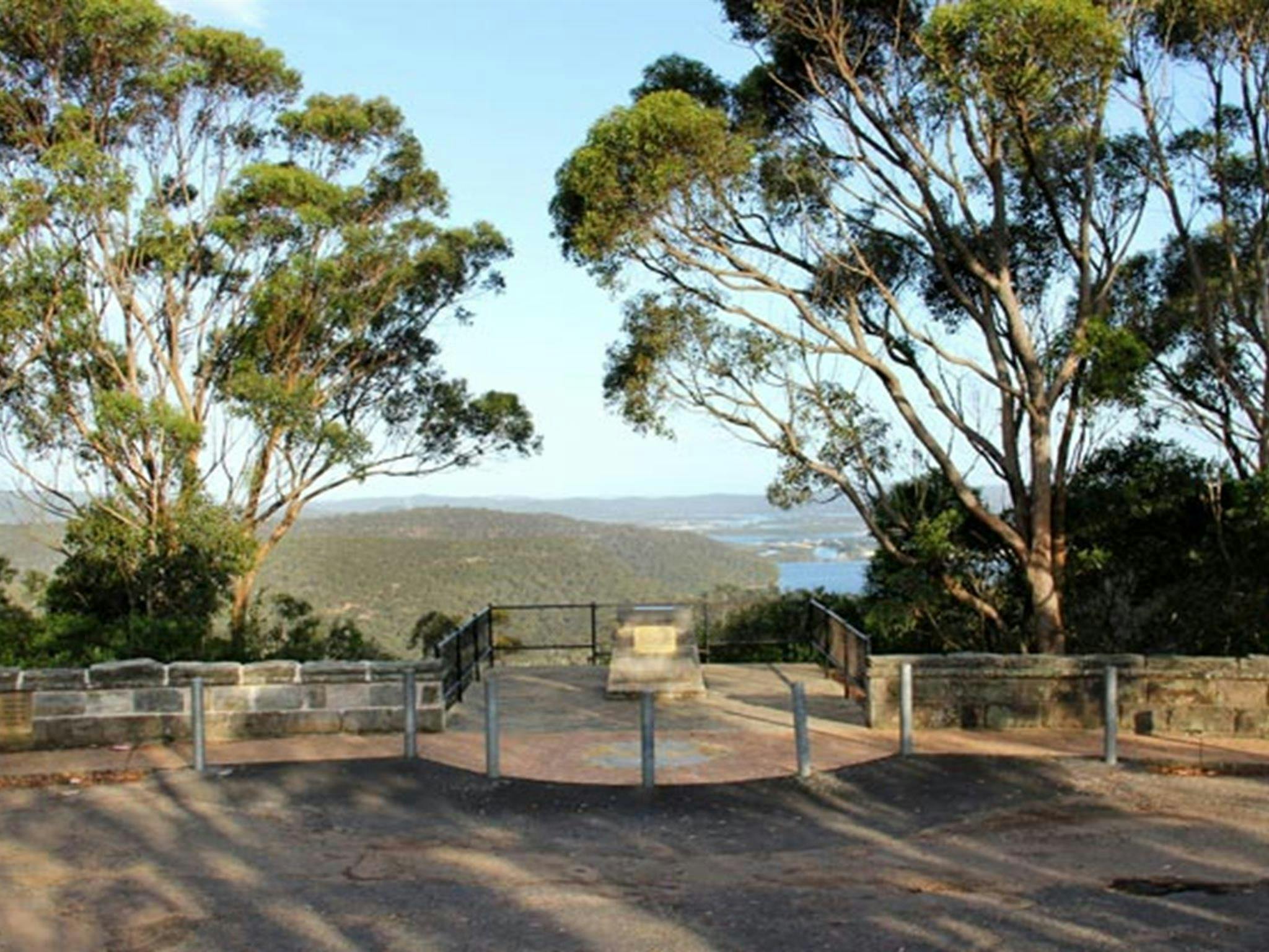 스테이플스 전망대 브리즈번 워터 국립공원. 사진: John Yurasek/NSW 정부